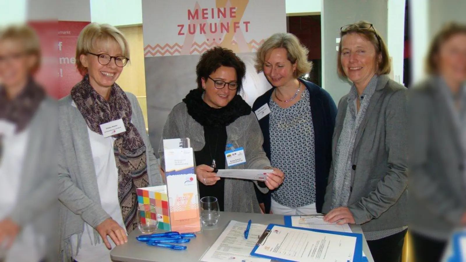 Wiebke Meister, Renate Konrad, Sabine Gerlach und Lilli Merz (v.l.) helfen Frauen auf ihrem Weg zurück in den Beruf. (Foto: pst)