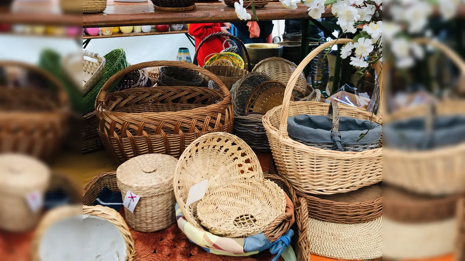 Zum geselligen Leben in der Emmauskirche gehört auch der Jahrmarkt, bei dem gespendete Waren für den guten Zweck verkauft werden. Dieser findet vom 18. bis 20. Oktober statt. (Foto: hw)