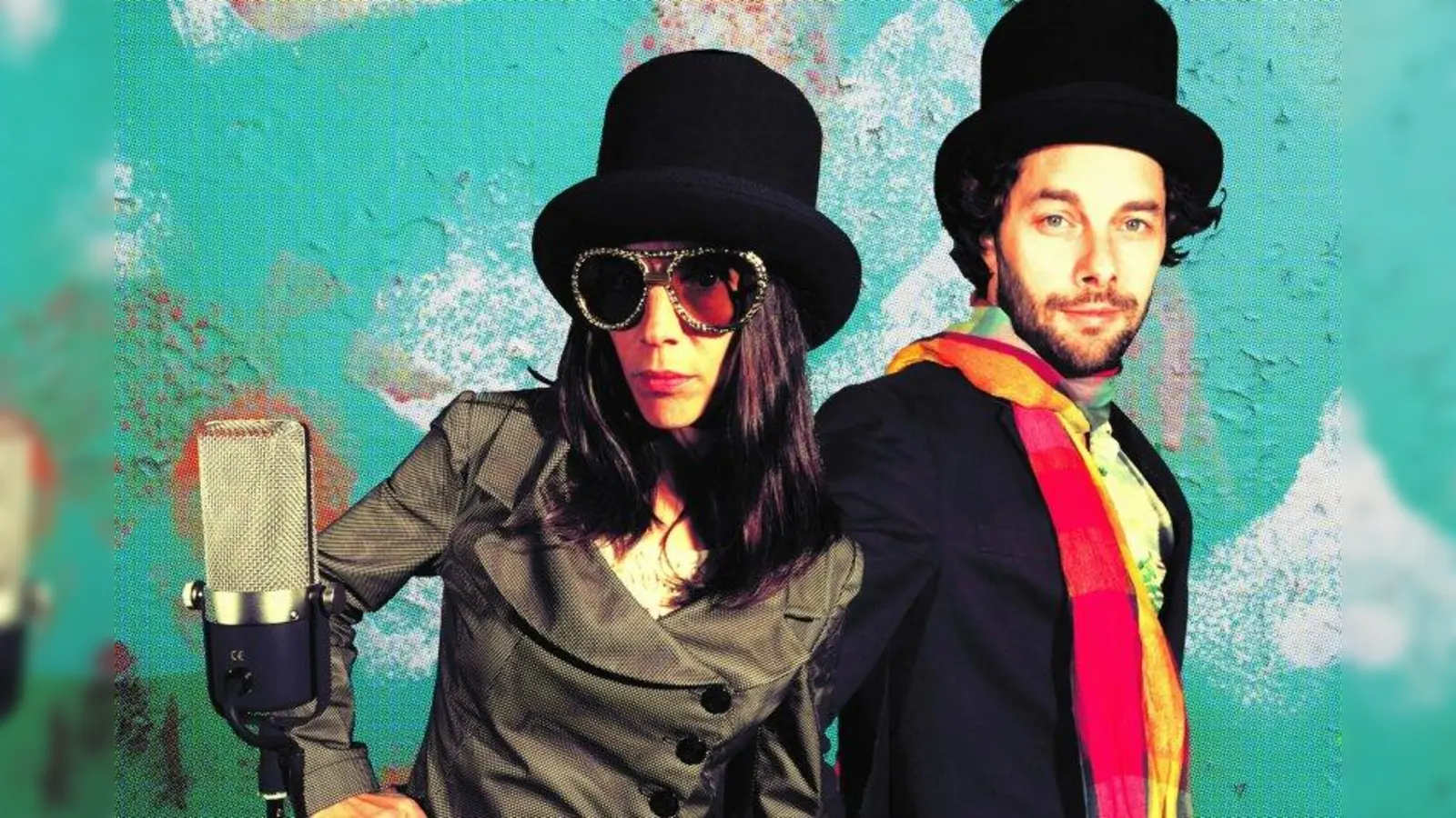 Verena Roth und Florian Erlbeck kommen als „Muckemacher” ins Feierwerk. (Foto: Muckemacher)