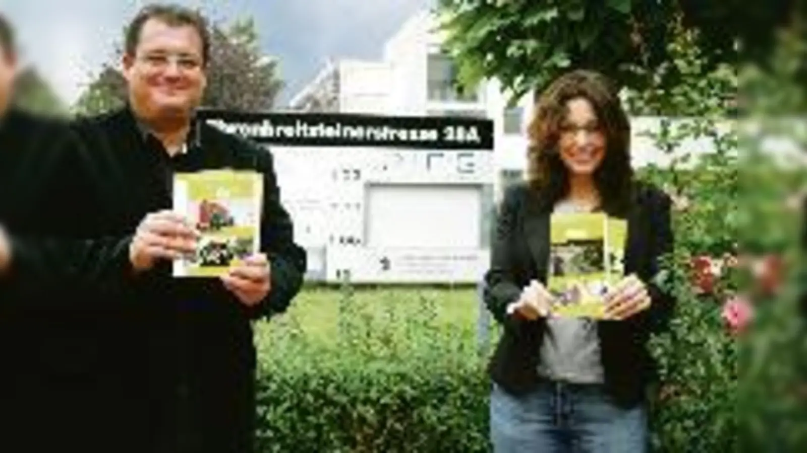 Ehrenbreitsteinerstraße 28 a, Bezirksausschuss-Geschäftsstelle Nord: Dort arbeiten Axel Rothstein und Nadine Hopper. Hier zeigen sie den Lesern der Münchener Nord-Rundschau jeweils »ihren« Stadtbezirk.	  (Foto: em)