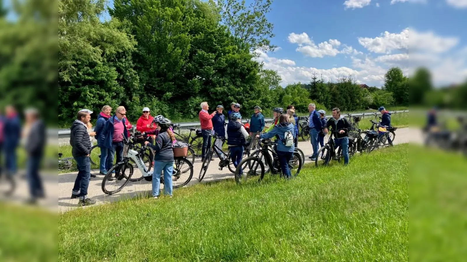 Sehr beliebt sind immer die Radwanderungen mit Alt-Bürgermeister Walter Brilmayer. (Foto: T. Warg )