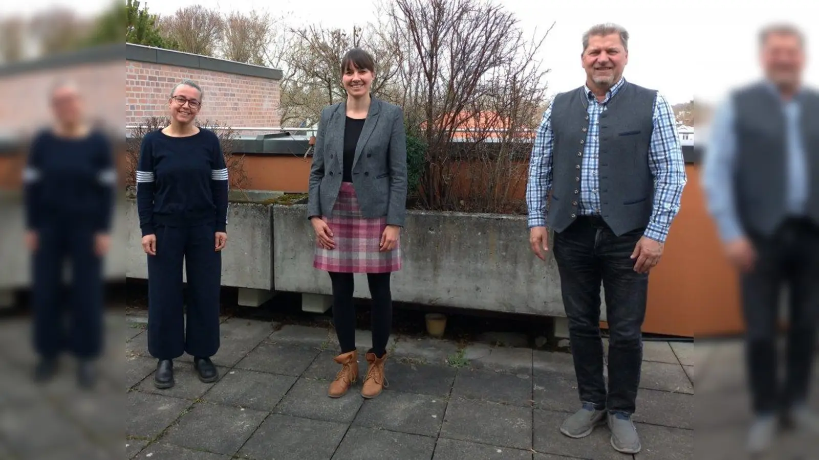 Die neue Regionalmanagerin Verena Trautmann (Mitte) gemeinsam mit Andrea Flotzinger, ehemalige Assistenz, und Harald Zipfel, 1. Vorsitzender beim Verein Regionalmanagement München Südwest. (Foto: Regionalmanagement München Südwest e.V.)