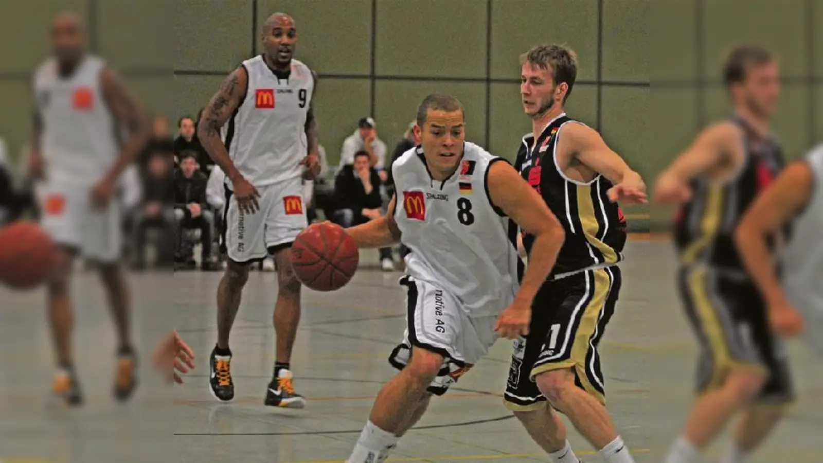Aufbauspieler Andrej Mangold war gegen die Hertener Löwen nur schwer zu verteidigen. 	 (Foto: Dominic Rapp)
