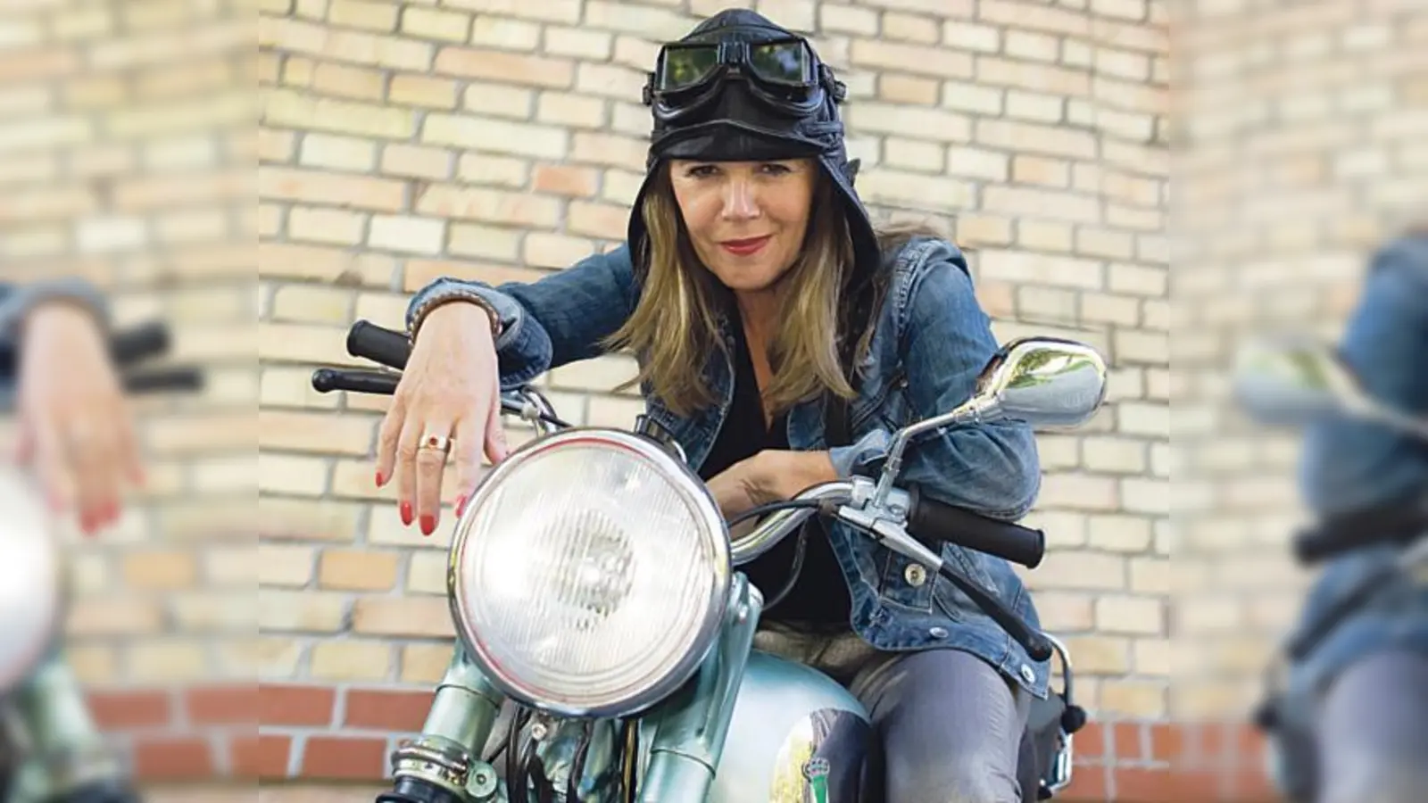 Angelika Beier mit ihrem Programm »zwischen Sex und 60«.	 (Foto: www.beier-solo.de)