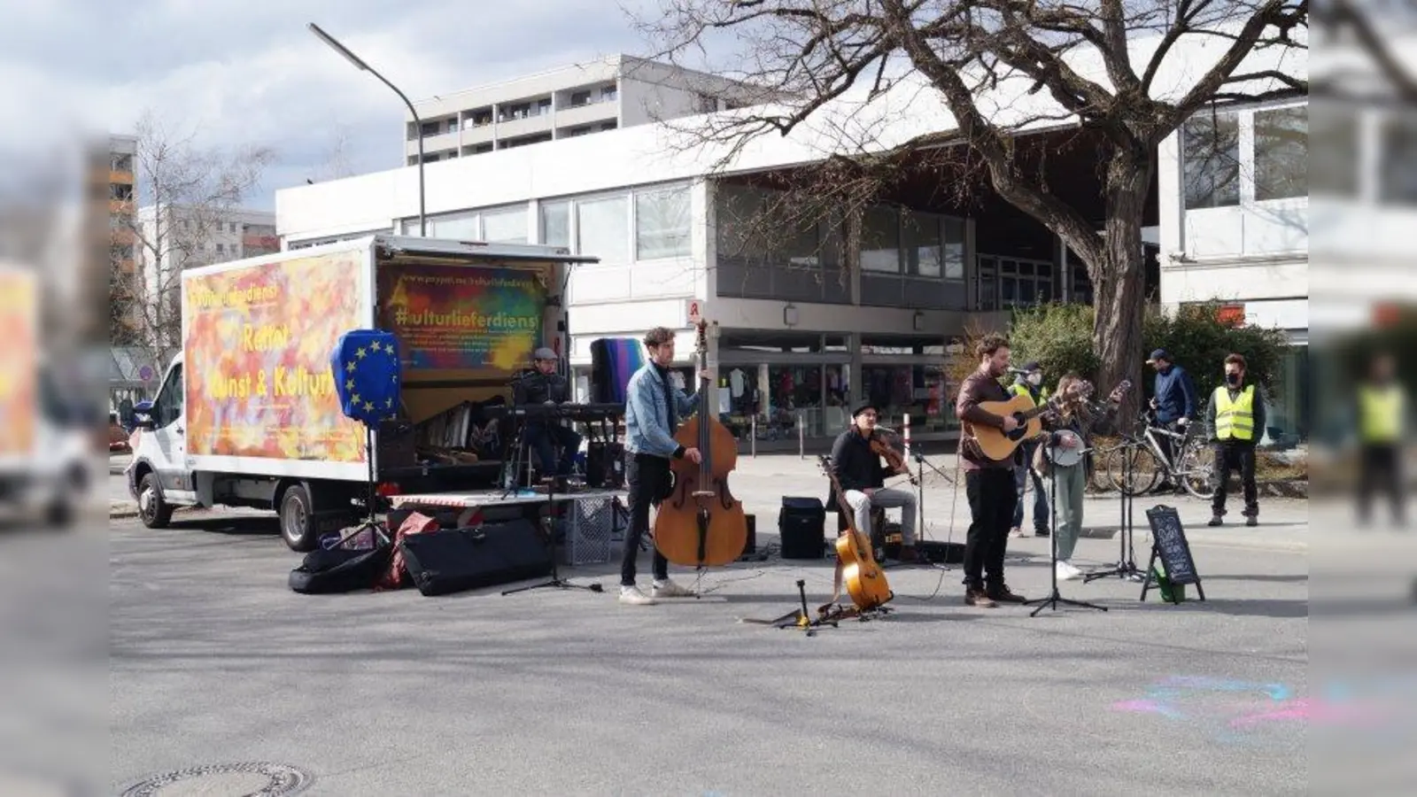 Das SOS-Familienzentrum spendierte der Band „Peter and the lost Boys” den Strom. (Foto: pst)