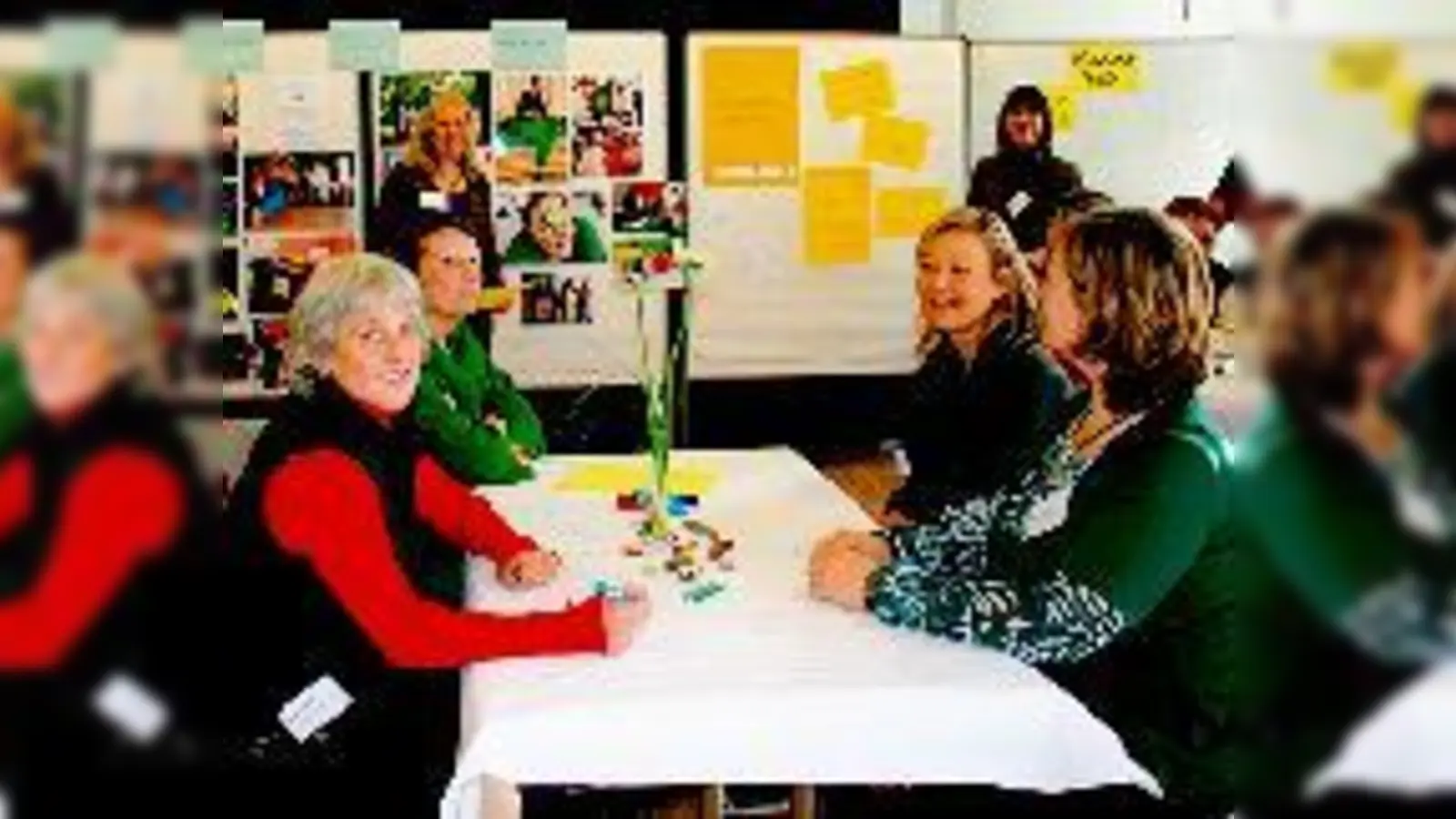 Zahlreiche Besucher machten beim Gesundheits-Café mit und brachten Ideen ein.  (Foto: HH)