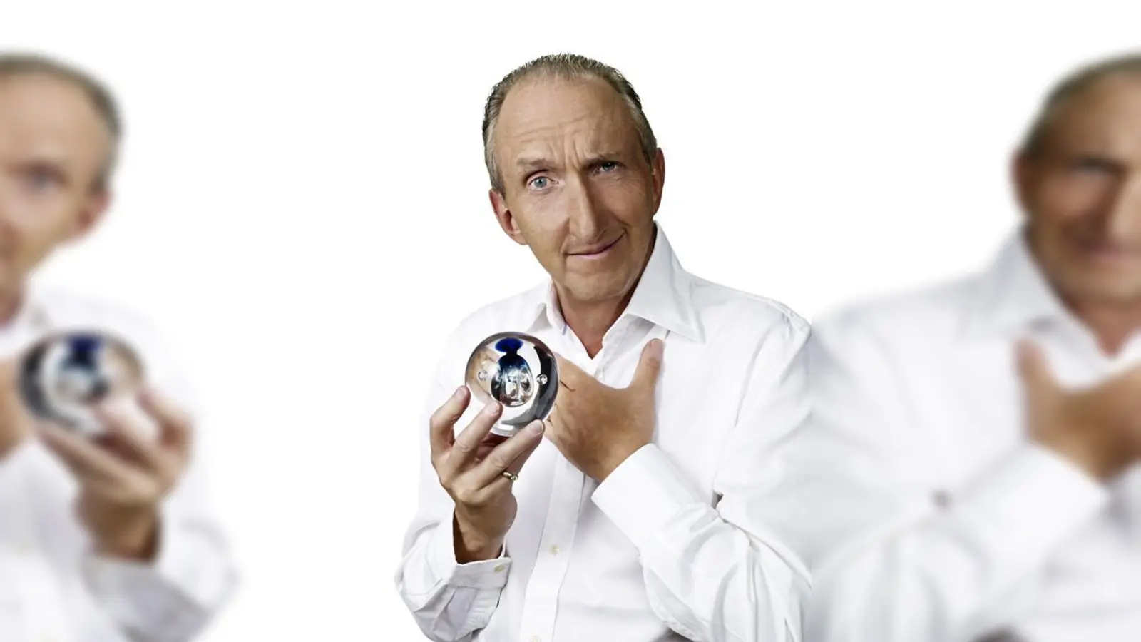 Packt in seiner Show mit dem Publikum Umzugskartons aus: Komiker Mike Krüger.  (Foto: VA)