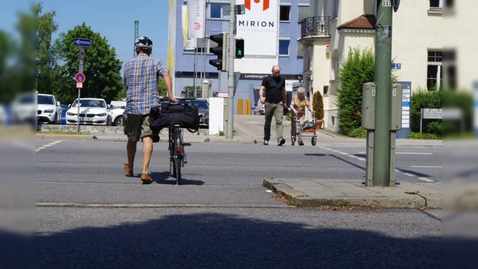 Zu Fuß oder mit dem Rad nach Nymphenburg-Neuhausen - die Laimer wünschen sich schon lange eine Fuß- und Radwegbrücke über die Bahngleise. (Foto: BK)