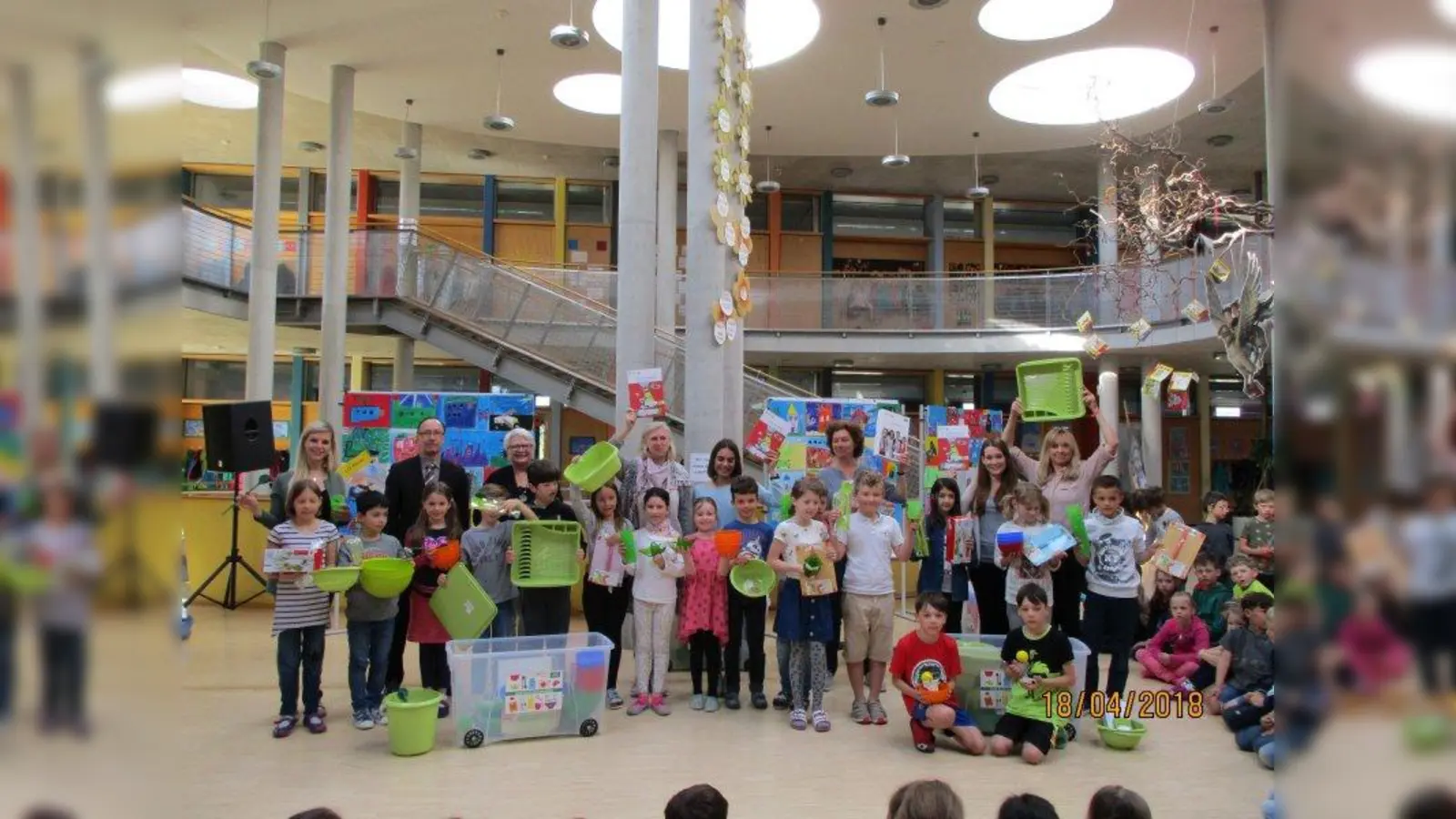 Für das Engagement in Sachen Gesundheit und Vitalität wurde die James-Krüss-Grundschule erneut mit dem Klasse 2000-Zertifikat ausgezeichnet. (Foto: James-Krüss-Grundschule)
