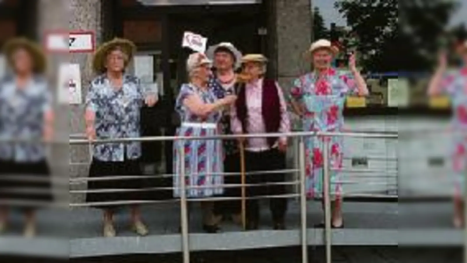 Spielfreudige Senioren bringen bei freiem Eintritt Heiteres auf die Bühne.	 (Foto: ASZ)