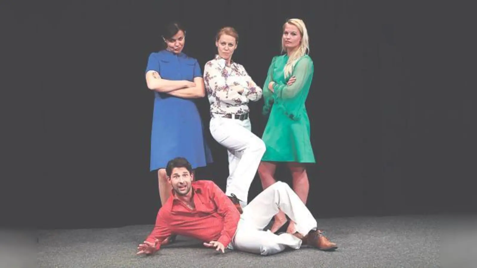 »In der Klemme« ist eine rasante Verwechslungskomödie, in der im Lauf des Tages immer mehr Akteure in heillosem Beziehungschaos versinken.	 (Foto: VA)