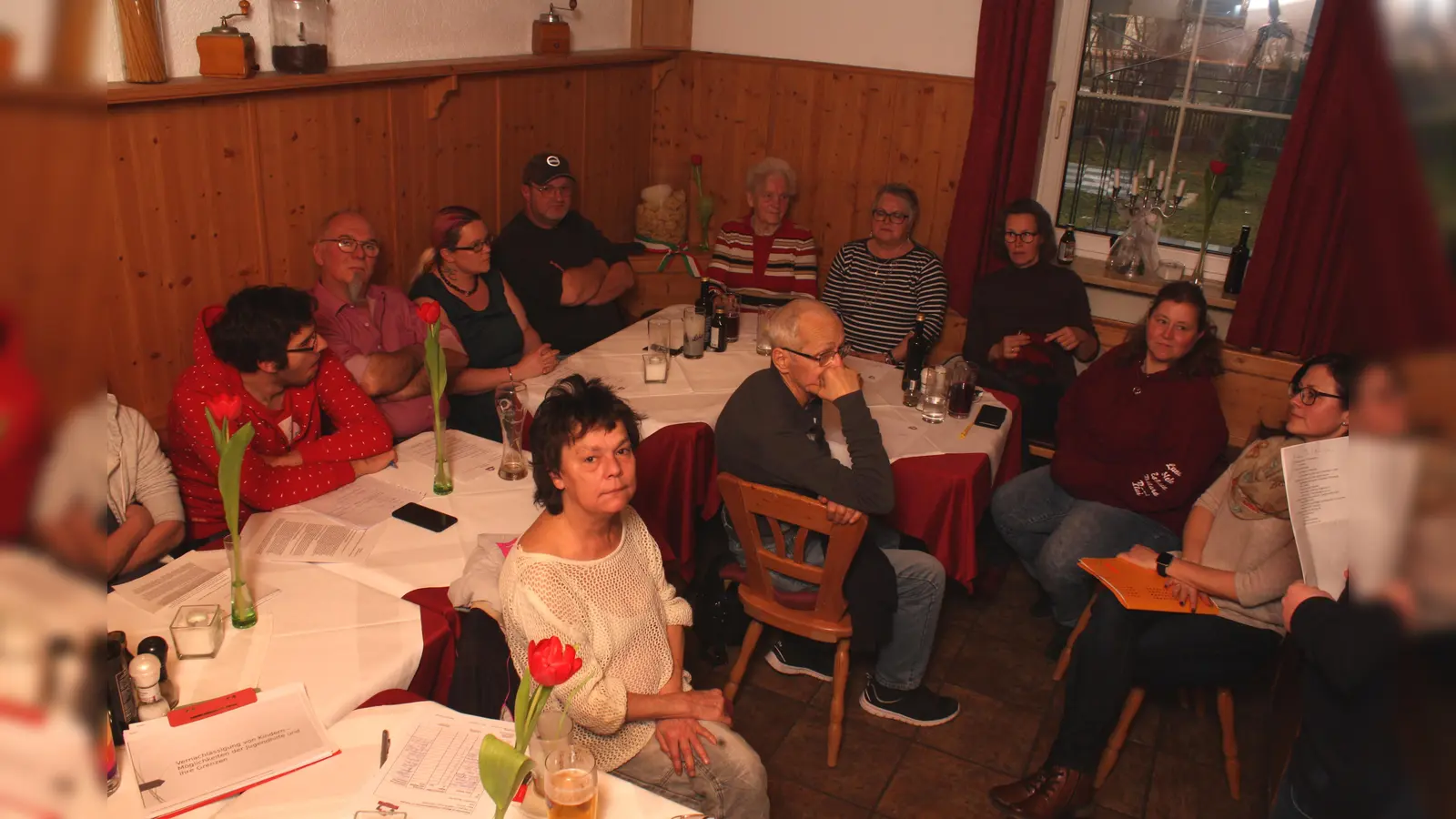 Nachbarschafthilfe Langenpreising: Bei dieser Hauptversammlung kam ein handfestes Problem bei der Arbeit aller dieser Organisationen an die Öffentlichkeit. (Foto: kw )