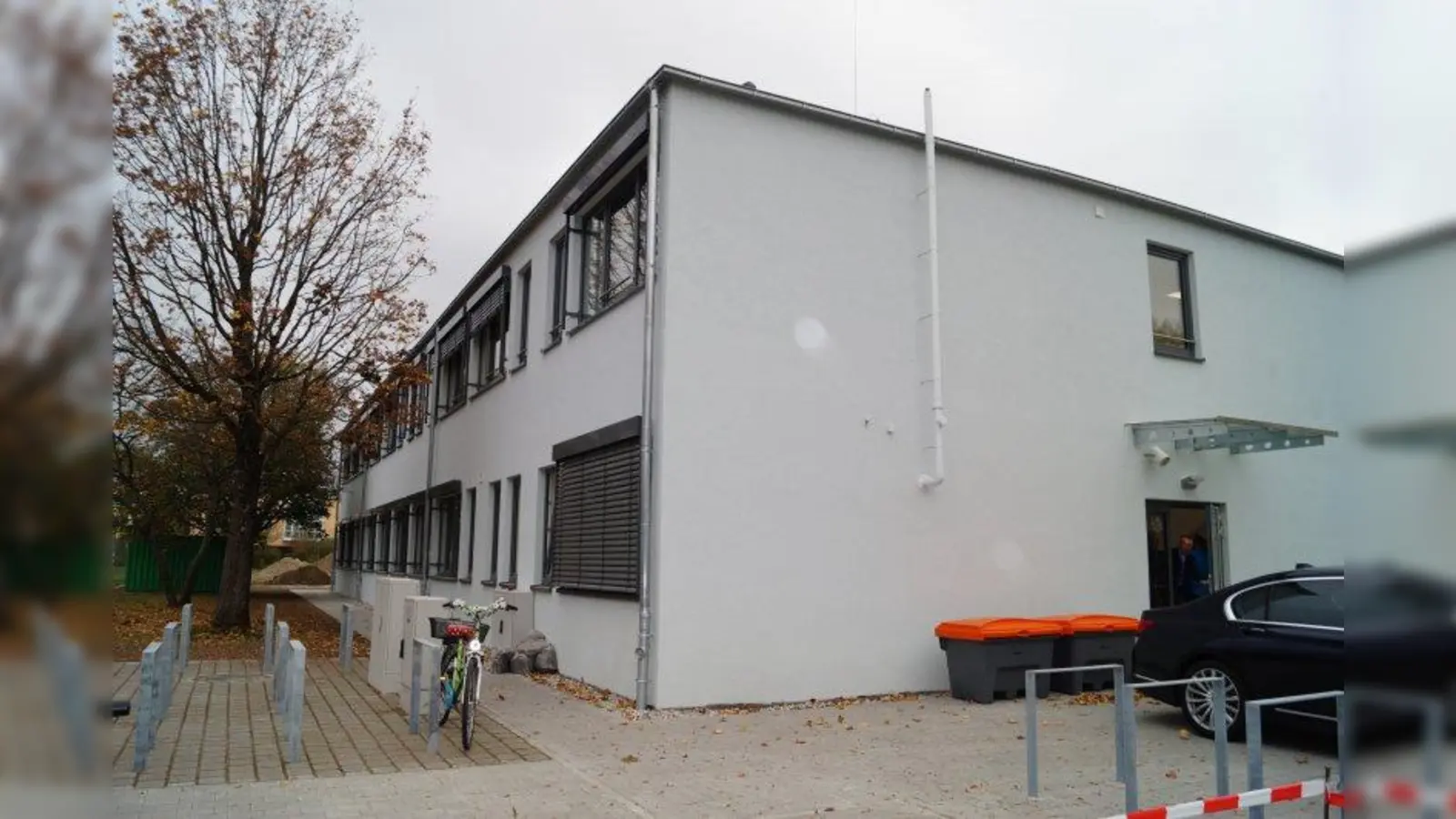 Die FOS befindet sich neben dem Carl-Spitzweg-Gymnasium. (Foto: pst)