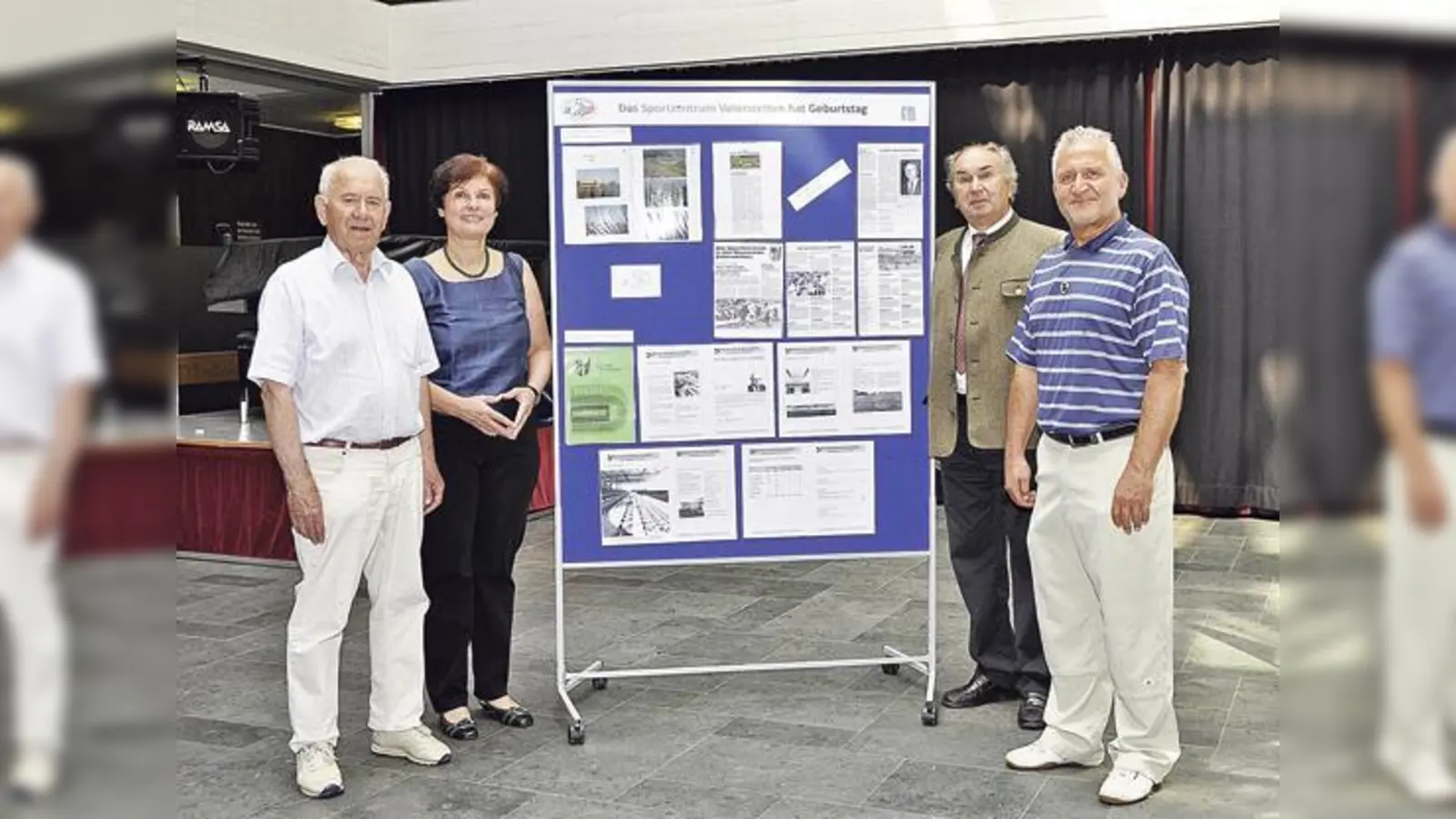 Günther Koch, der seinerzeit den Bau der Sportstätte mitinitiiert hatte, mit den Organisatoren der Ausstellung, Karin Stammel und Helmut Schlund, beide vom TSV, sowie Ingo Süß vom Bauamt Vaterstetten (v. l.). 	 (Foto: Sybille Föll)