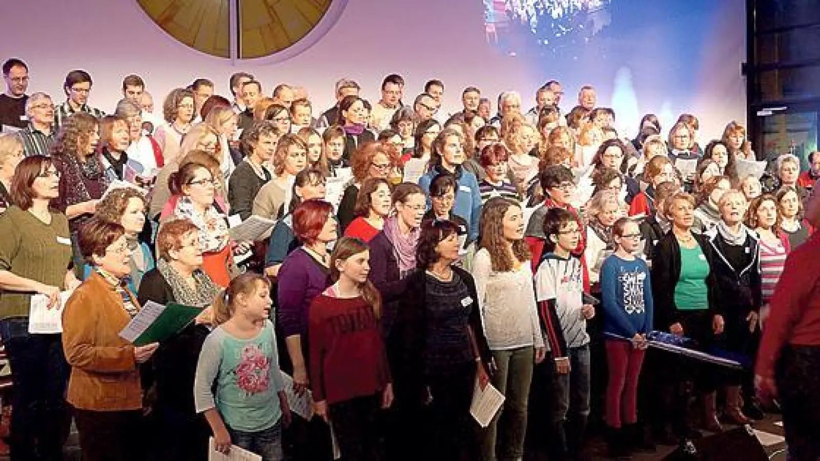 Zum 21. Chorhappening in der Erlöserkirche waren 140 Teilnehmer gekommen. 	 (Foto: VA)