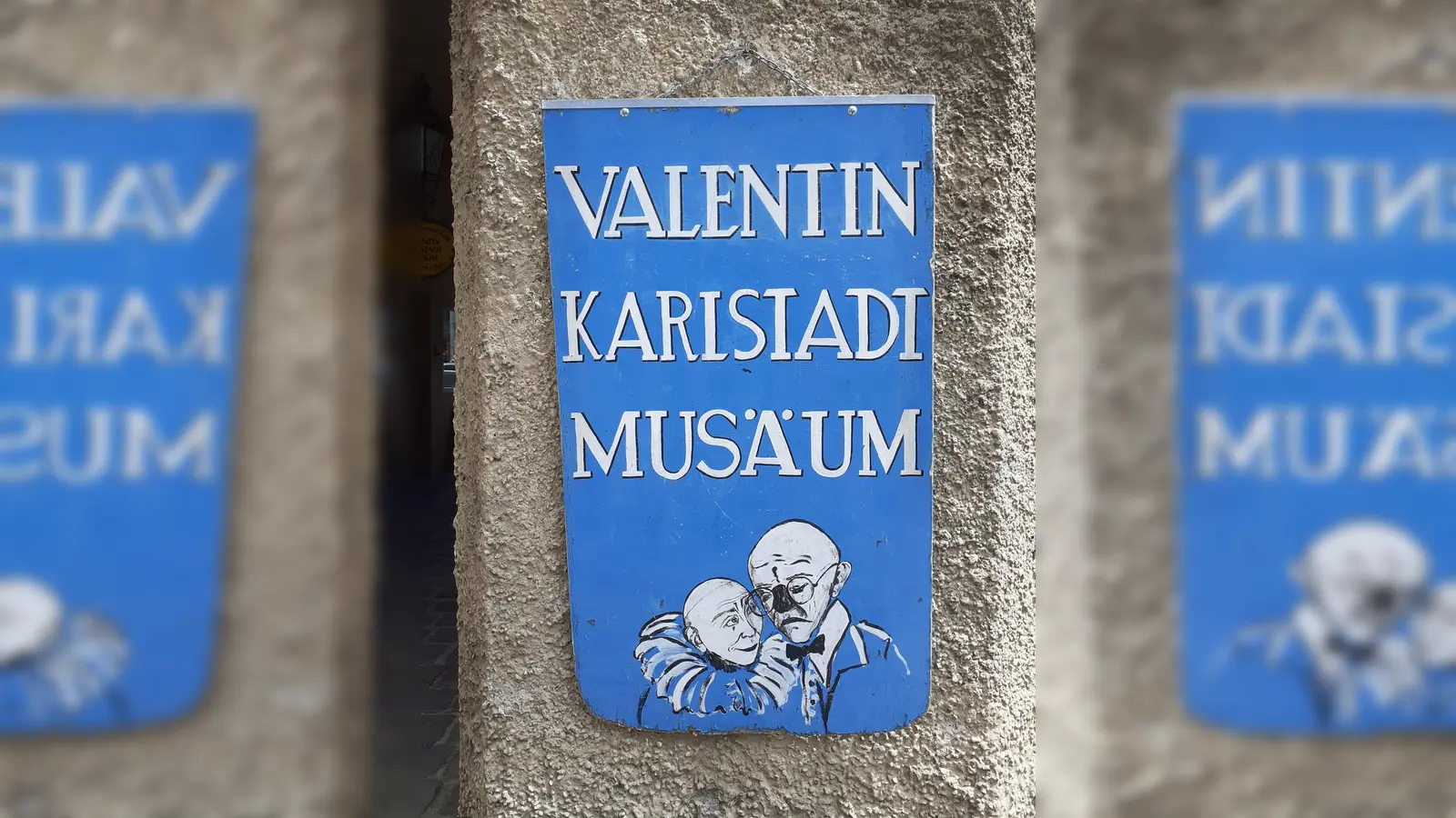 Im Valentin-Karlstadt-Musäum im Isartor hat die Saubande ihren Sitz. Auch 2025 hat sie wieder den Saubandenpreis ausgeschrieben.  (Foto: mha)