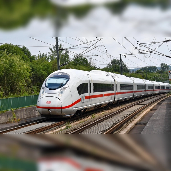 Erlebnisreich: Fahrten mit der Deutschen Bahn. (Foto: Pixabay/marvinw04)