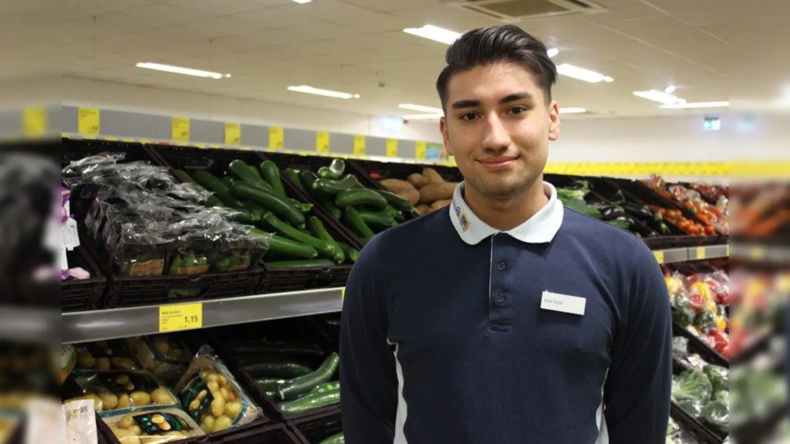 Eray Ferik, 19 Jahre, Filiale Schöngeisinger Straße, Fürstenfeldbruck: „Ich habe mir vorgenommen, in der Azubifiliale Neues zu lernen, um möglichst viel für meine berufliche Zukunft mitzunehmen. Wir können stolz darauf sein, dass uns ALDI SÜD die Möglichkeit gibt, so viel Verantwortung zu übernehmen. Ich denke, dass wir alles sehr gut hinbekommen. Wir sind im Vorfeld super vorbereitet worden. Wichtig ist, gut im Team zusammenzuarbeiten.“ (Foto: sb)