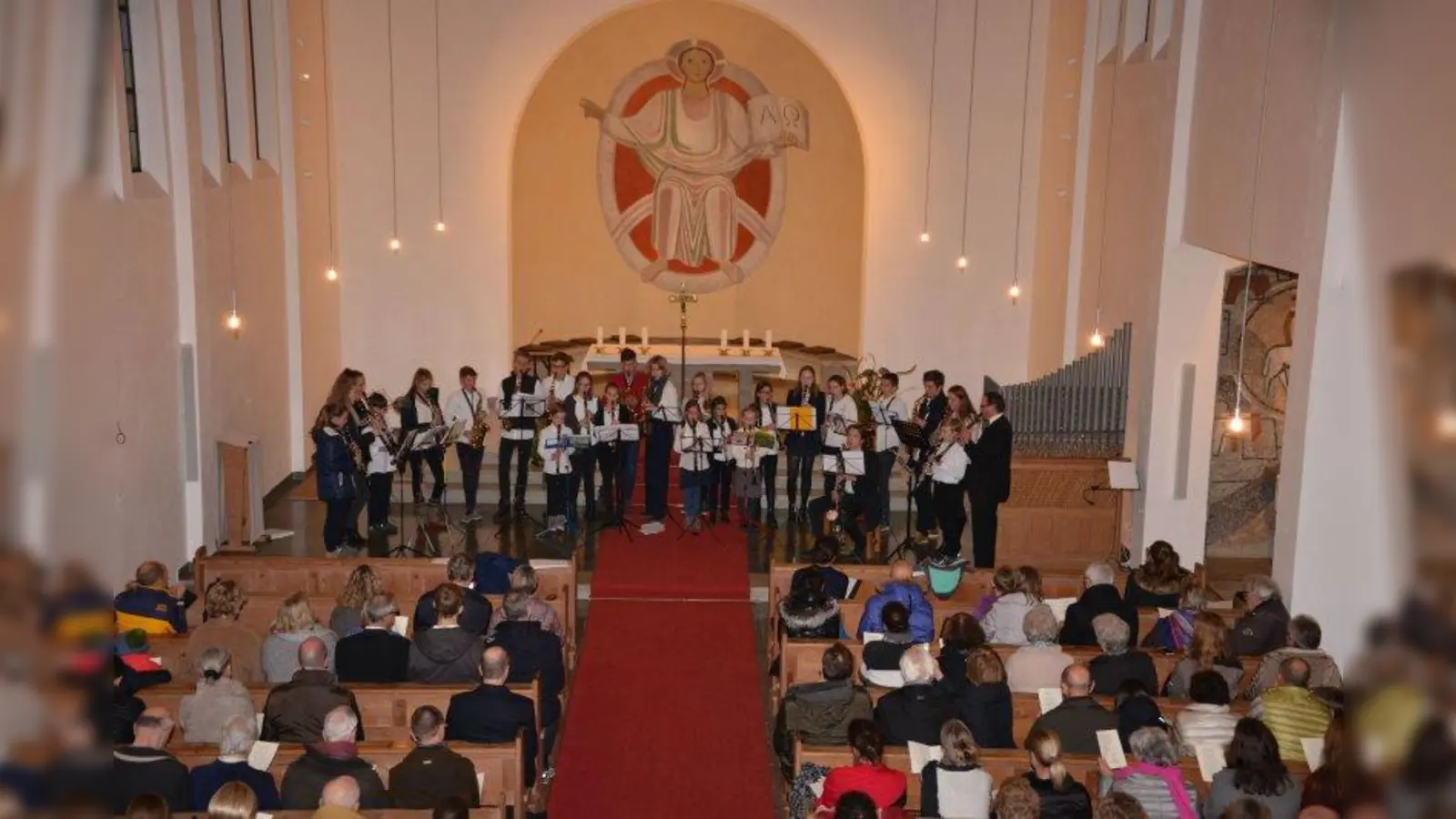 In der Dreifaltigkeitskirche spieltern die jungen Musiker. (Foto: Thomas Wunderlich)