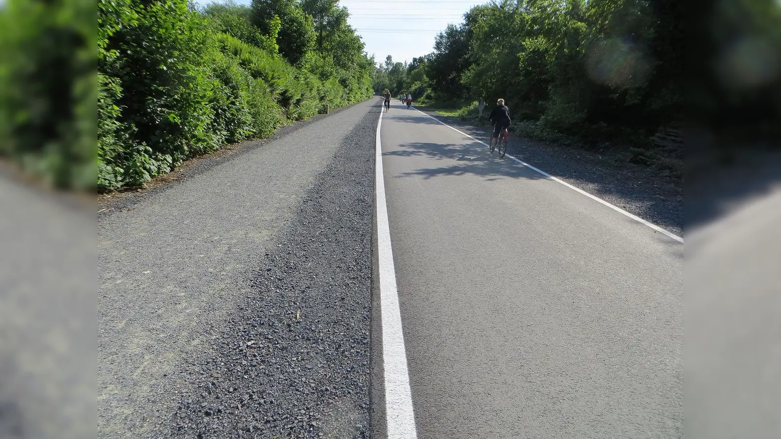 Ein Radschnellweg, wie hier an der Stadtgrenze zwischen Essen und Mülheim, könnte in der Zukunft auch vom Münchner Osten über Kirchheim und Poing nach Markt Schwaben führen. Die Bürger sollen dazu jetzt ihren Ideen mit einbringen. (Foto: Hauswirtschaft, CC BY-SA 4.0)