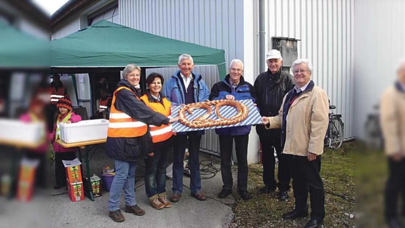 Sie alle waren schon vor 20 Jahren zur Eröffnung am 4. Dezember 1994 mit dabei: Frau Theimer, Frau Neumann, Herr Räther, Herr Röckl, Herr Brunner, Herr Hinterberger (v. l.).	 (Foto: VA)