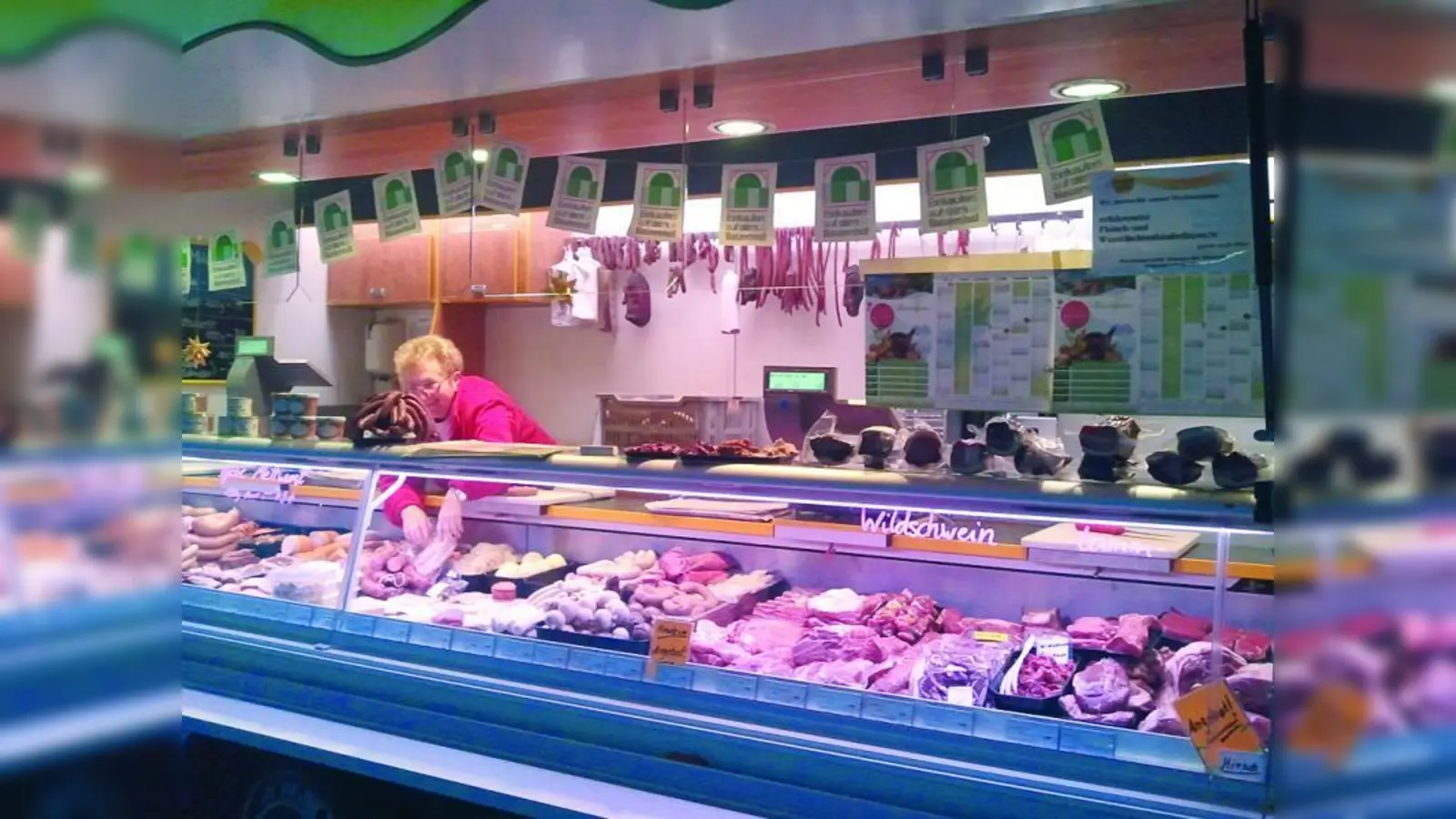 Im hauseigenen Hofladen bietet der Sonnenhof Rudelstetten beste Qualität aus eigener Schlachterei an. (Foto: pi)