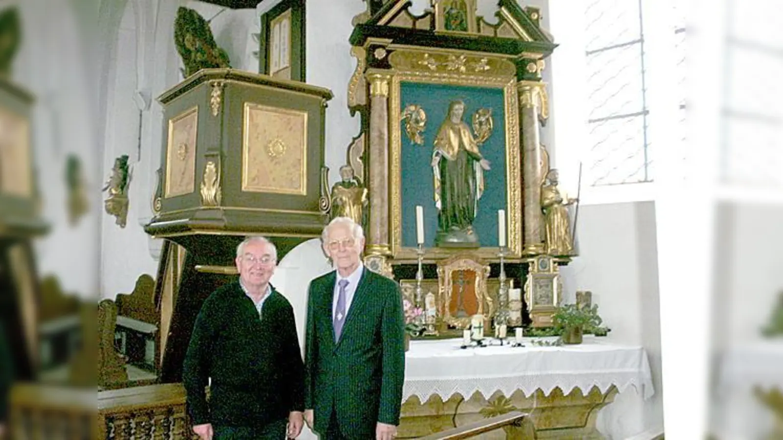 Adriaan G. Tulling begab sich mit Max Aman in Tulling auf Spurensuche. 	 (Foto: privat)