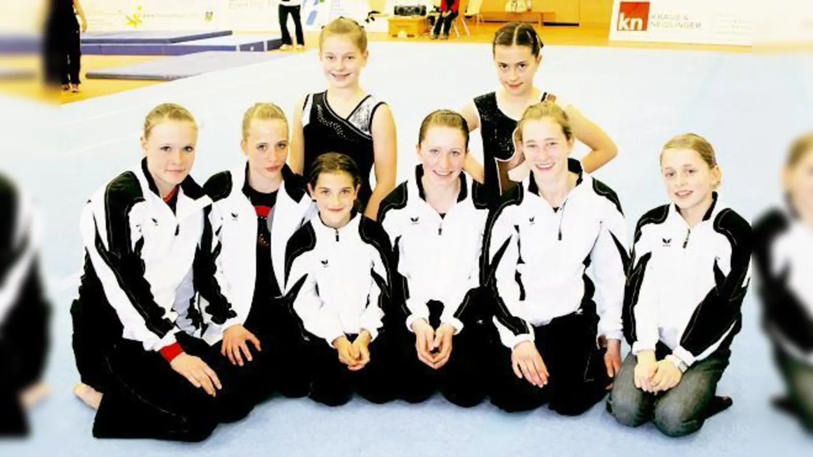 Anna Lierow, Paulina Girke, Lara Schneider, Veronika Dorn, Isabel Reinicke, Theresa Dorn; hinten: Linda Baiersdorfer, Tanya Rukhlenko.	 (Foto: VA)