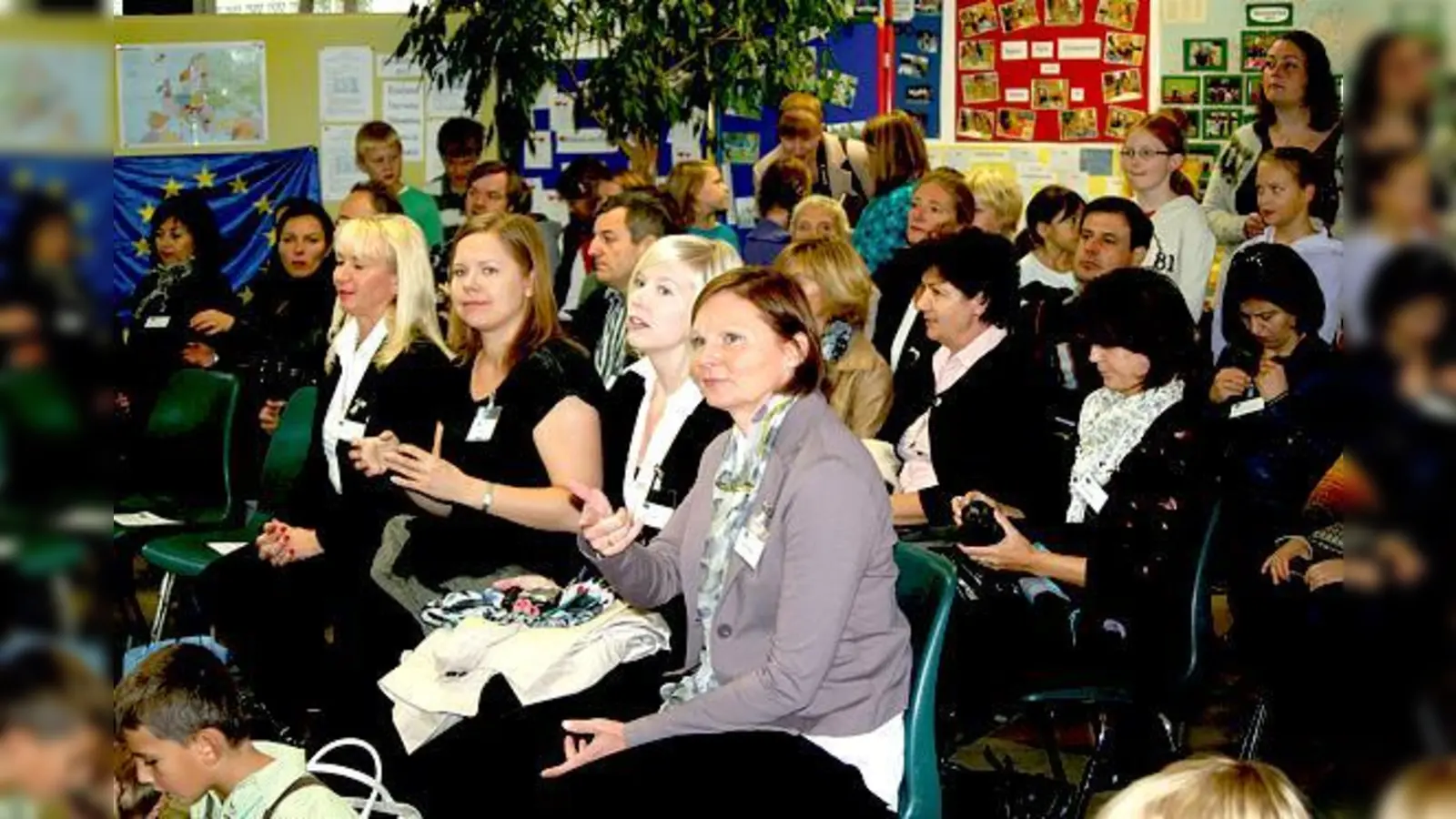 Beim Besuch der Lehrkräfte aus den fünf Partnerländern wurde viel diskutiert.	 (Foto: VA)