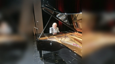 Claus Blank wird seine Zuhörer mit klassischen Klavierstücken begeistern. (Foto: Kulturzentrum)