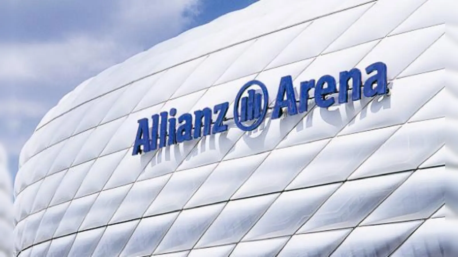 Sonntagsausflug in die Allianz Arena: ab 11 Uhr startet die große Panini-Tauschbörse. Die Sammelbilder sind vor allem bei den jungen Fans angesagt.	  (Foto: Allianz Arena/B. Ducke)