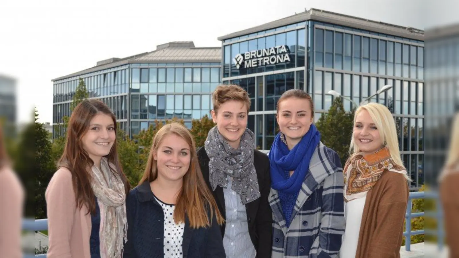Die neuen Auszubildenden des Unternehmens Brunata Metrona (v.l.): Ramona Mader, Antonia Bauer, Annalena Lankes, Julia Fischer und Vanessa Heeger. (Foto: eis)