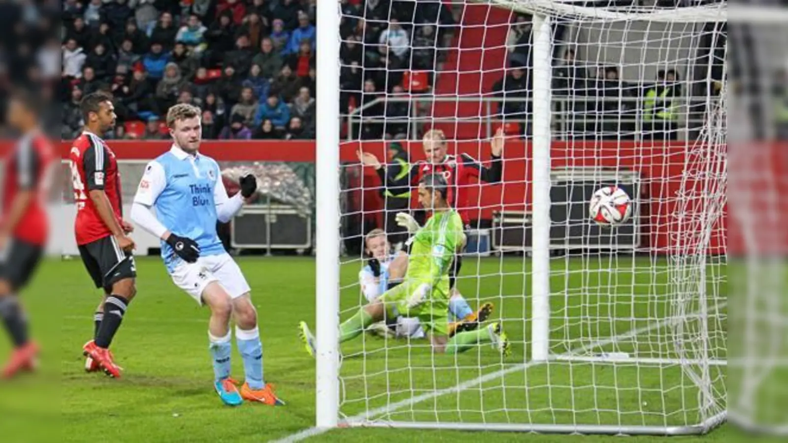 Mit Wille und Leidenschaft zum Torerfolg: Jannik Bandowski beim Ausgleich.  (Foto: A. Wild)