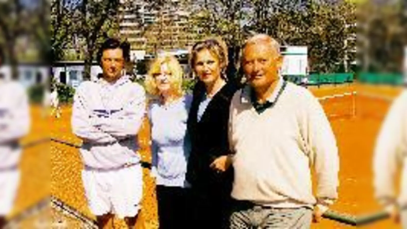 Erfolgreiches Team: Markus Zillner, Heidi Scherbaum, Bettina Kopecky und Jochen Laass vom TC Grün-Weiß Luitpoldpark.	 (Foto: aw)