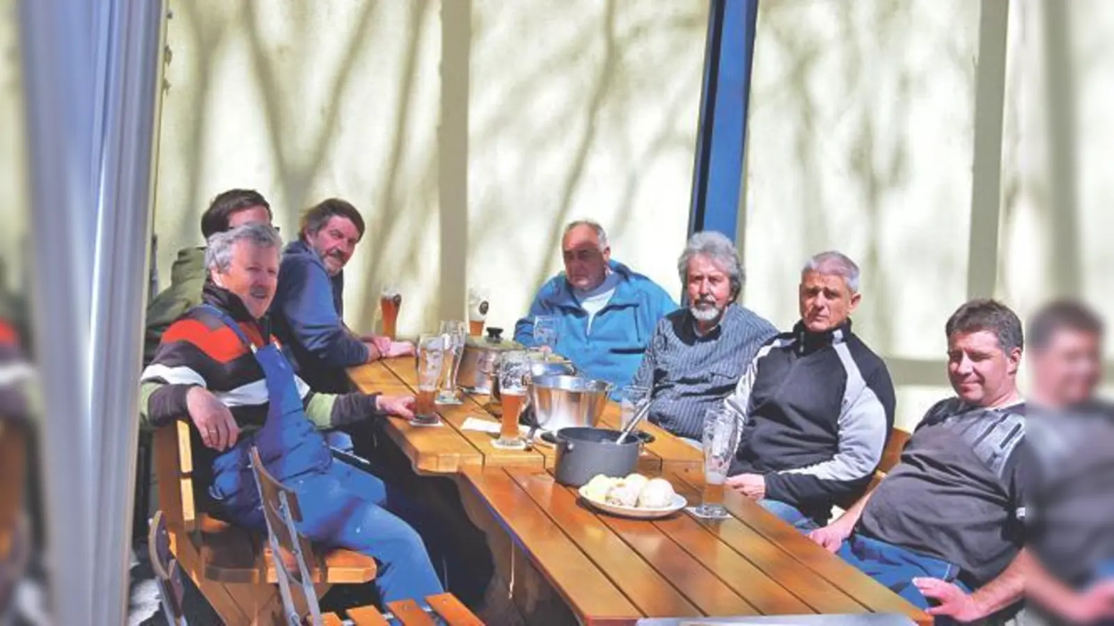 Den Festschmaus mit Knödeln hatten sich die eifrigen Helfer des Vereins redlich verdient. 	 (Foto: VA)