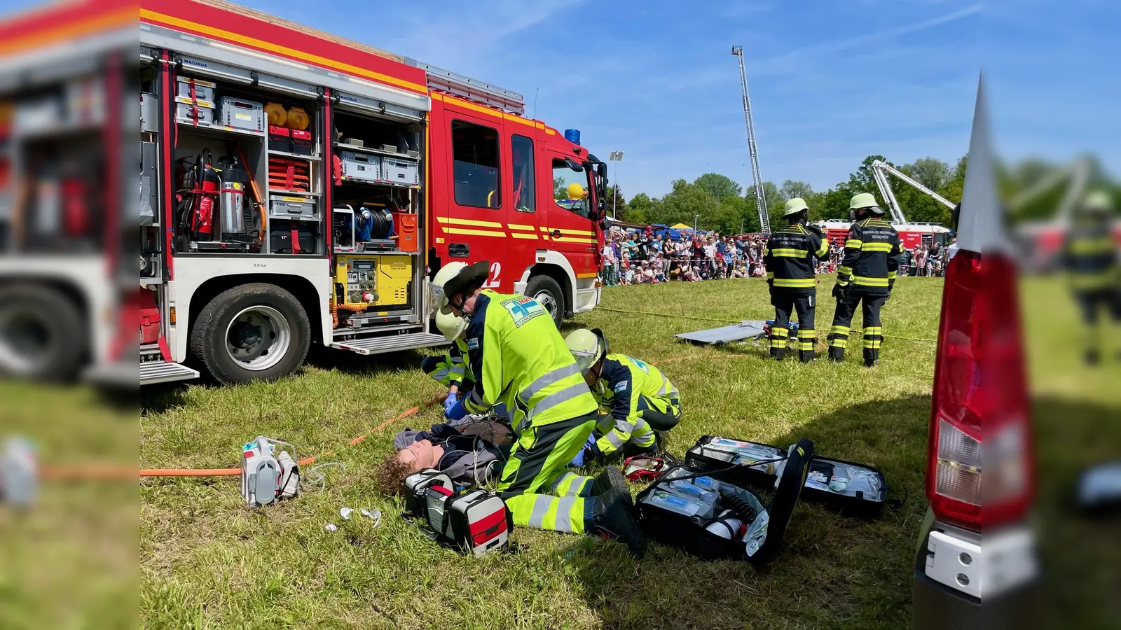 Ein Verletzter wird versorgt. (Foto: bb)