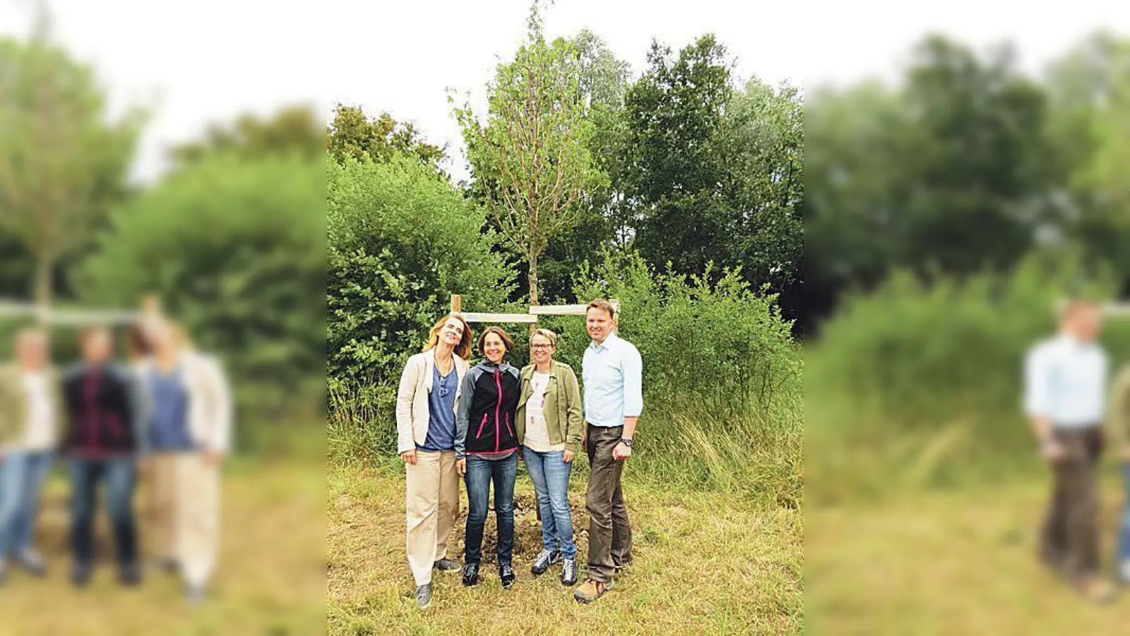 Monika Neubauer, Karin Kirchdorfer (1. Vorstand), Simone Rott und Bürgermeister Rupert Ostermair (v. l.). 	 (Foto: VA)