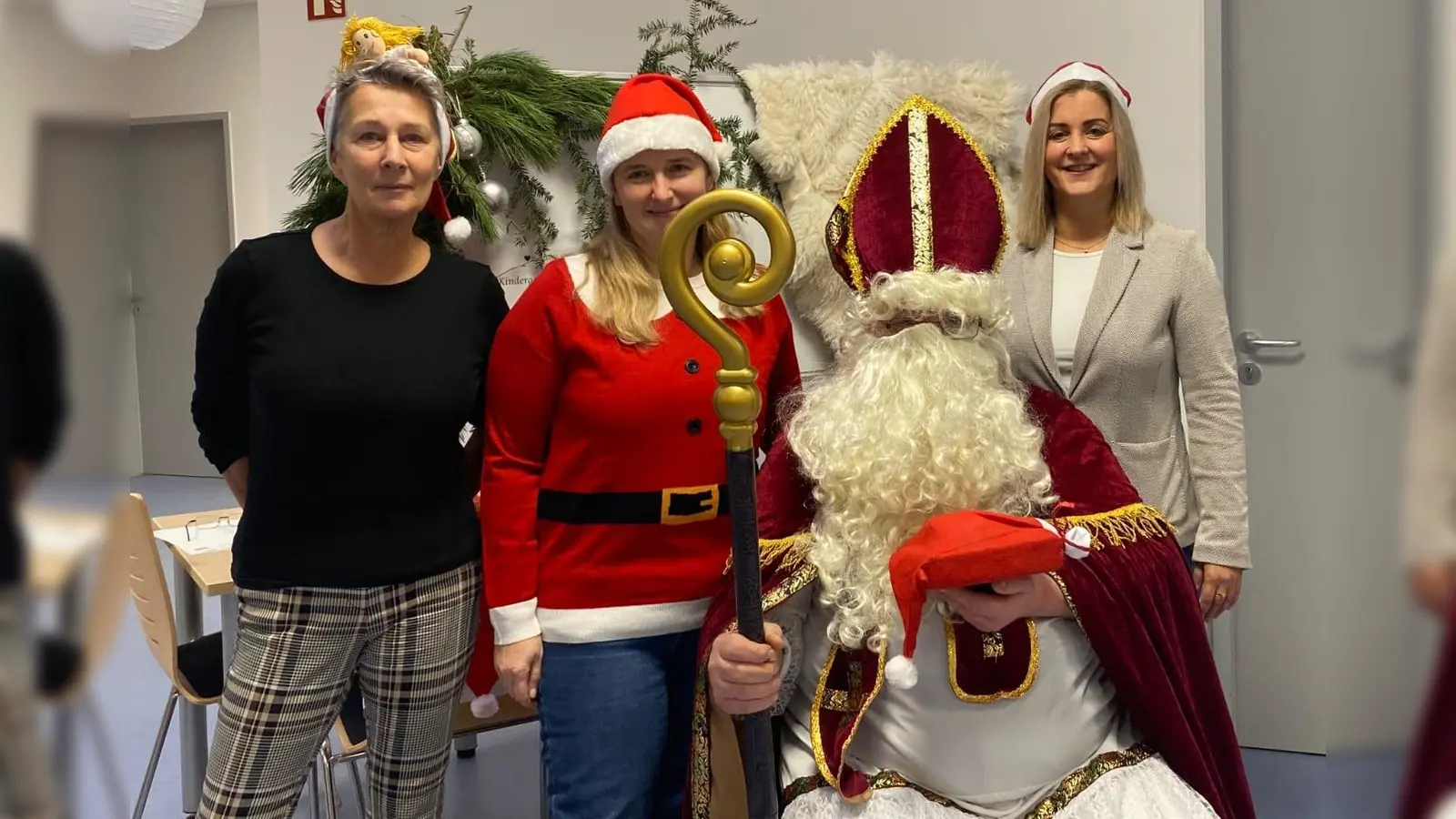 Der Nikolaus besuchte den Kindergarten. (Foto: Gemeinde)