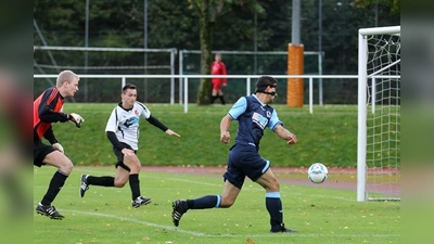 Trifft zum 3:3-Ausgleich: Andreas Karg.  (Foto: A. Wild)