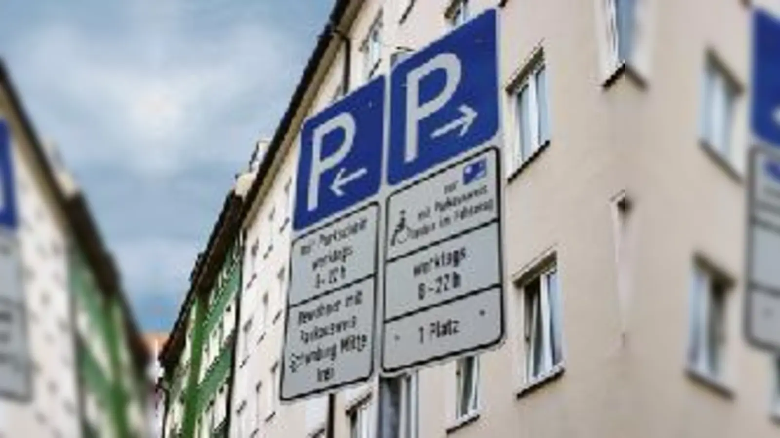 Nur mit Ausweis oder Parkschein  ab Ende des Jahres soll das in weiteren Teilen Schwabings zur Regel werden.	 (Foto: ms)