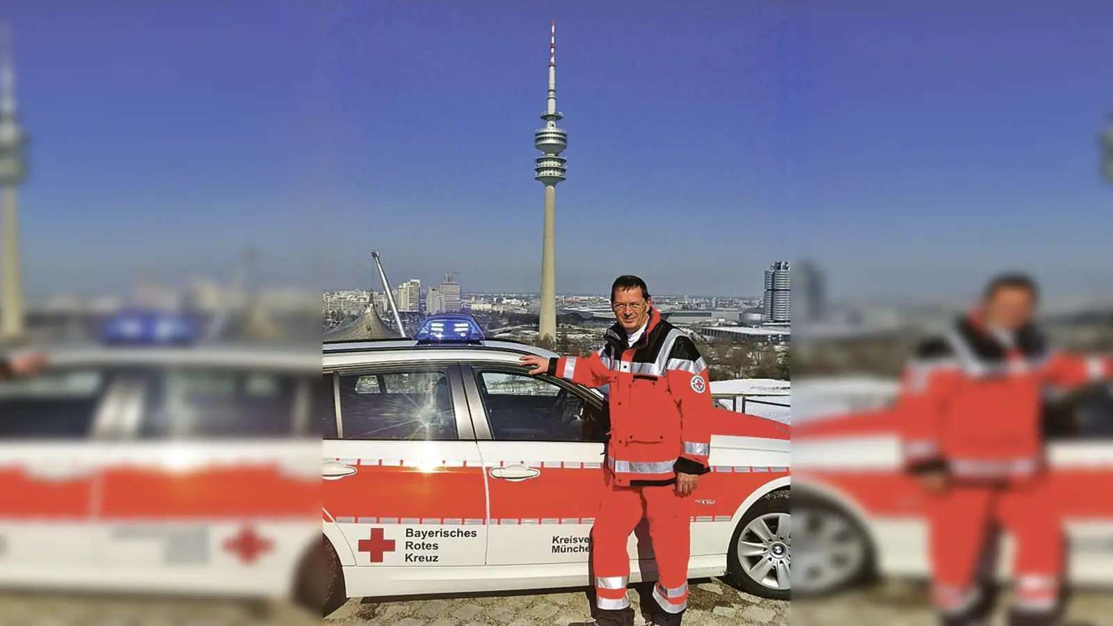 Der Ismaninger Bereitschaftsleiter Fried Saacke mit Einsatzfahrzeug im Olympiapark.	 (Foto: BRK Ismaning)