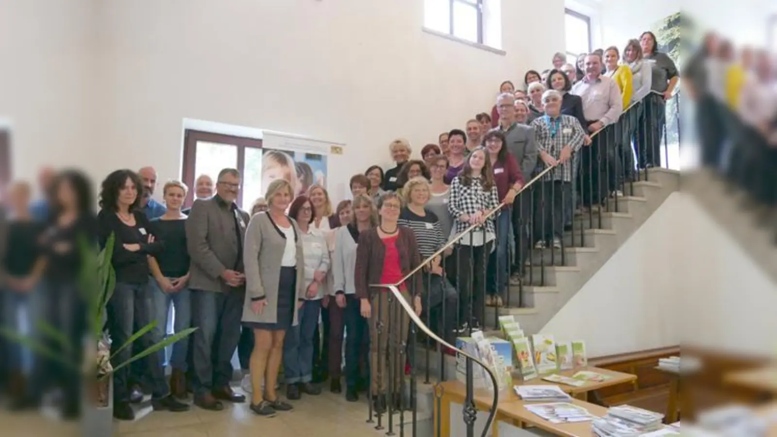 Besser essen: die Teilnehmer des Coachings Kita- und Schulverpflegung mit Bereichs- und Fachzentrumsleitung sowie den Verpflegungscoaches.	 (Foto: VA)