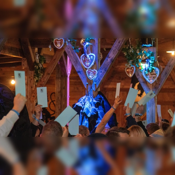 Stehen vor ihres Jahresversammlung: Fußballer des TSV 1860 München. (Foto: Anne Wild)