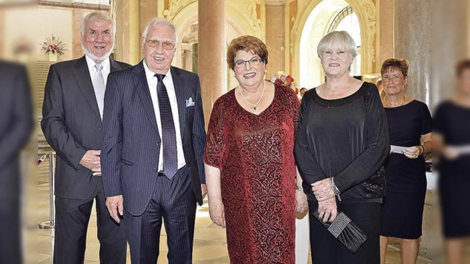 Die Forstverwaltung Surinams kooperiert mit dem Institut für Weltforstwirtschaft in Hamburg.	 (F.: ÖBZ)