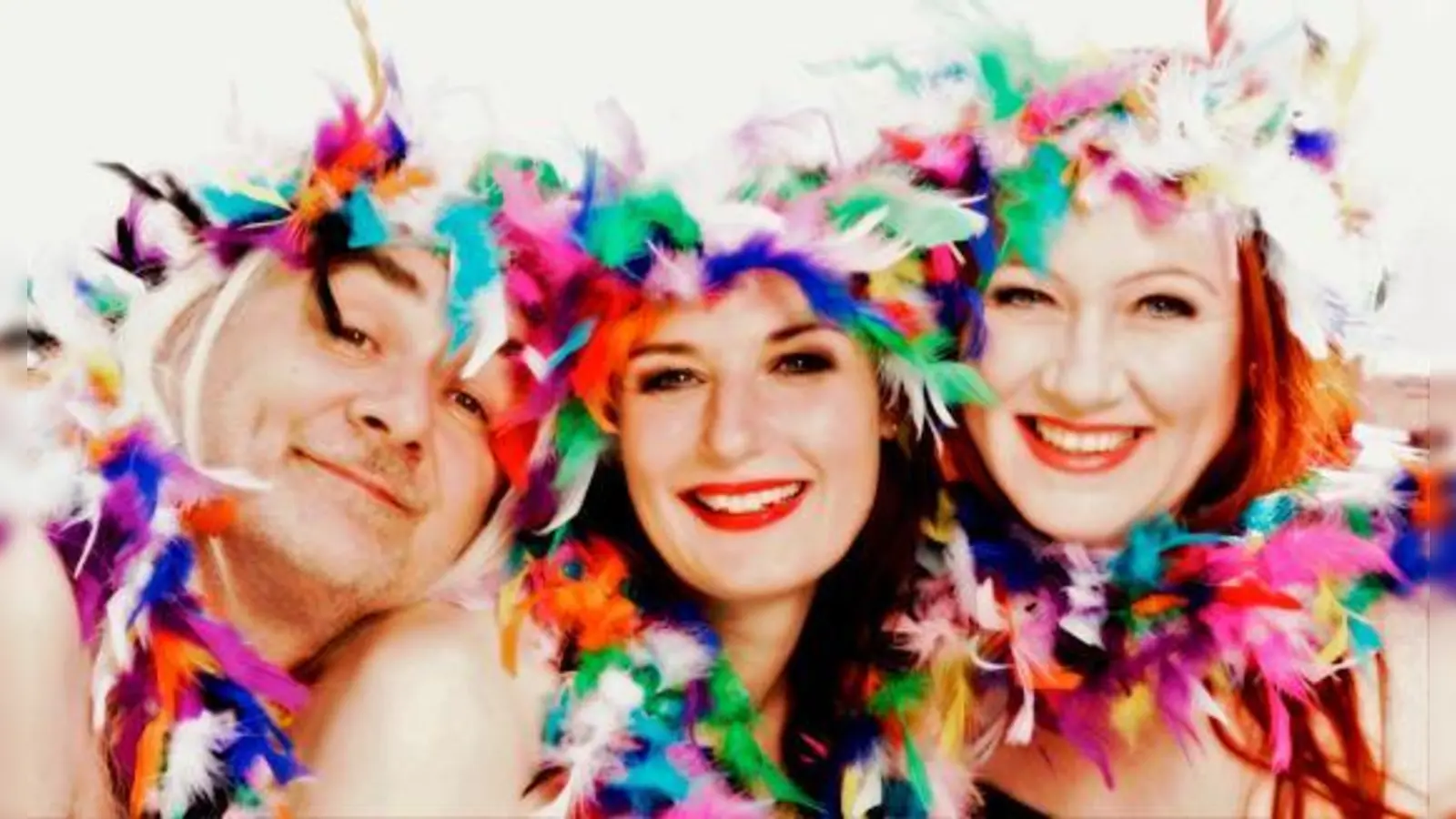 In diesem Spätherbst machen D´Raith-Schwestern und da Blaimer auch Station in Pliening. 	 (Foto: VA)