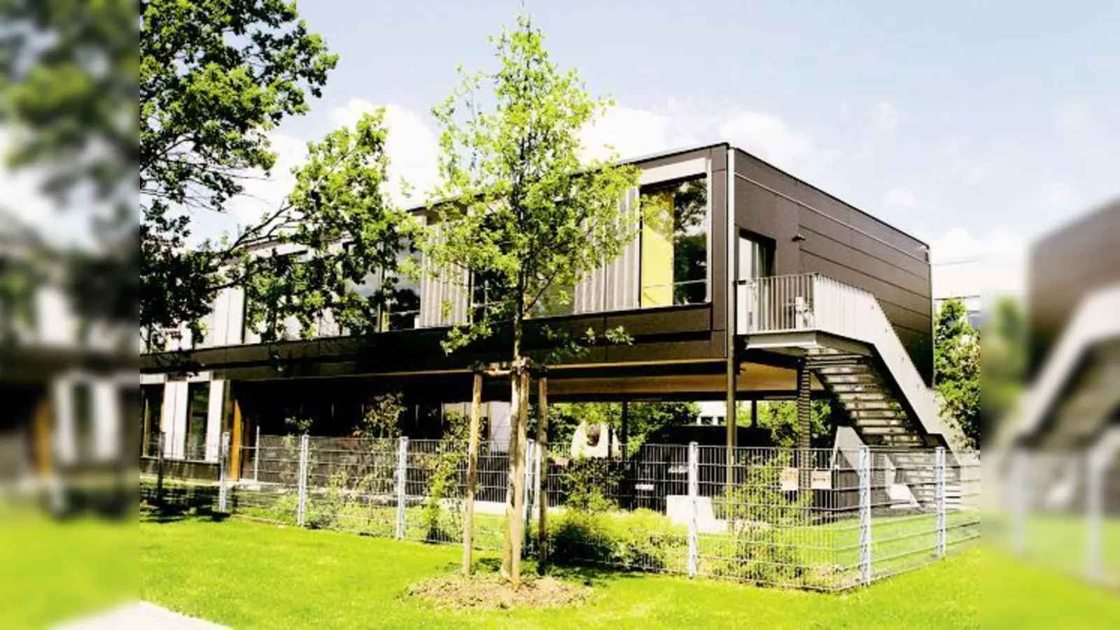 Der Pavillon des Michaeli-Gymnasiums ist marode, ein neuer, geschweige denn ein Umbau der Schule, nicht in Sicht.	 (Foto: Föll)
