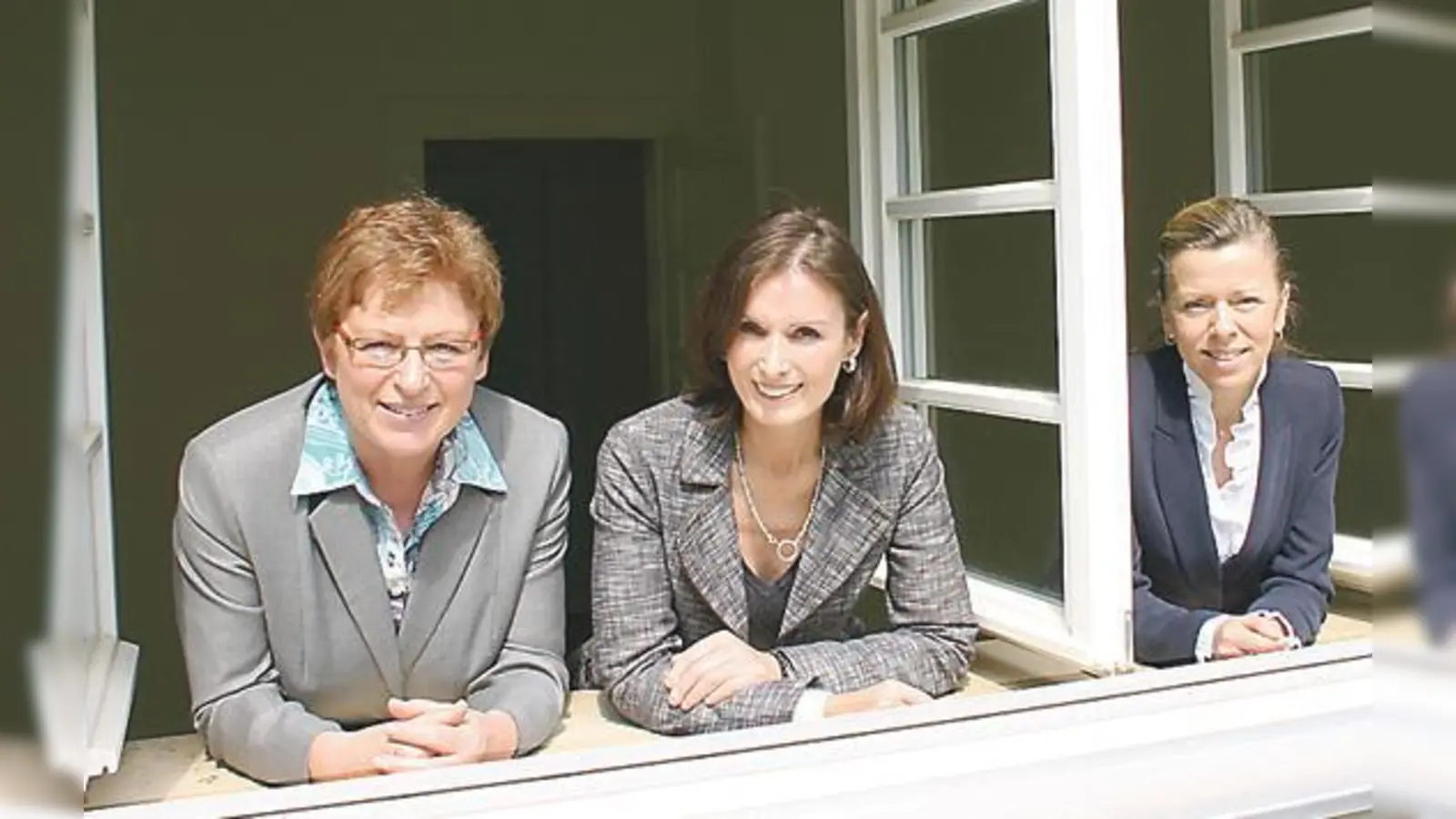 Angelika Simeth, Gewofag-Geschäftsführerin Gordona Sommer sowie Meike Wilski von der Sozialstation Berg am Laim freuen sich über das Projekt.  (Foto: HH)