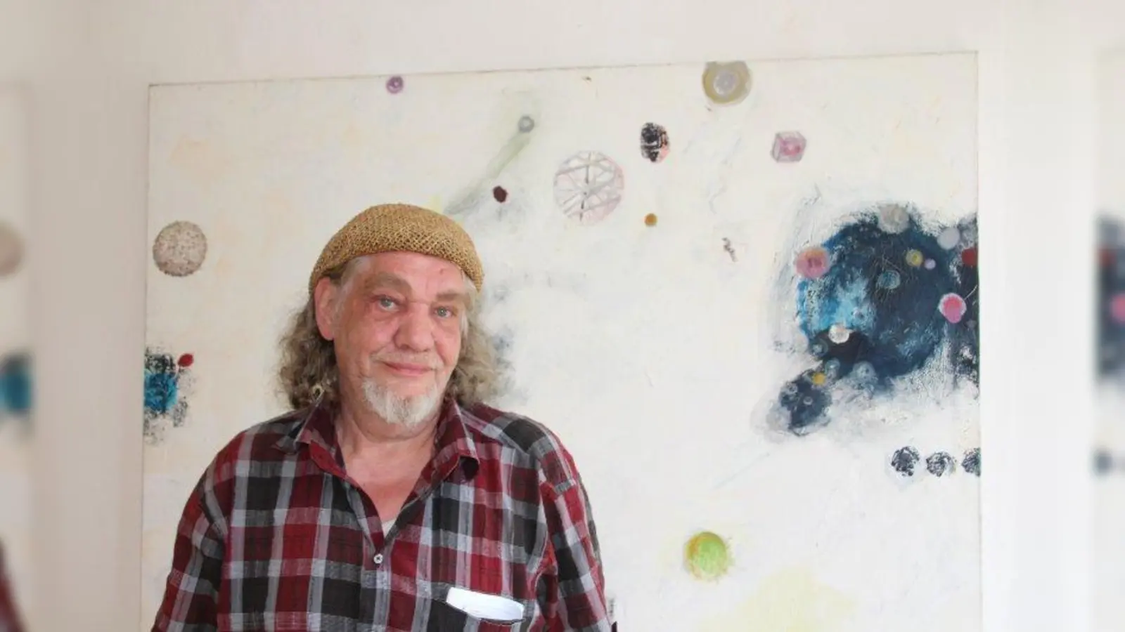 Eugen Kellermeier hat an der Akademie der Bildenden Künste in München Malerei und Objektkunst studiert. Zuvor erlernte er den Beruf des Schriftsetzers und studierte Grafikdesign, Buchillustration und Malerei an der Bodenseer Kunstschule in Konstanz. (Foto: lsc)