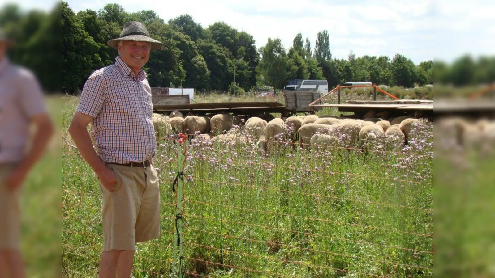 Rudolf Lampertsdörfer schaut täglich nach seinen Schafen. (Foto: pst)