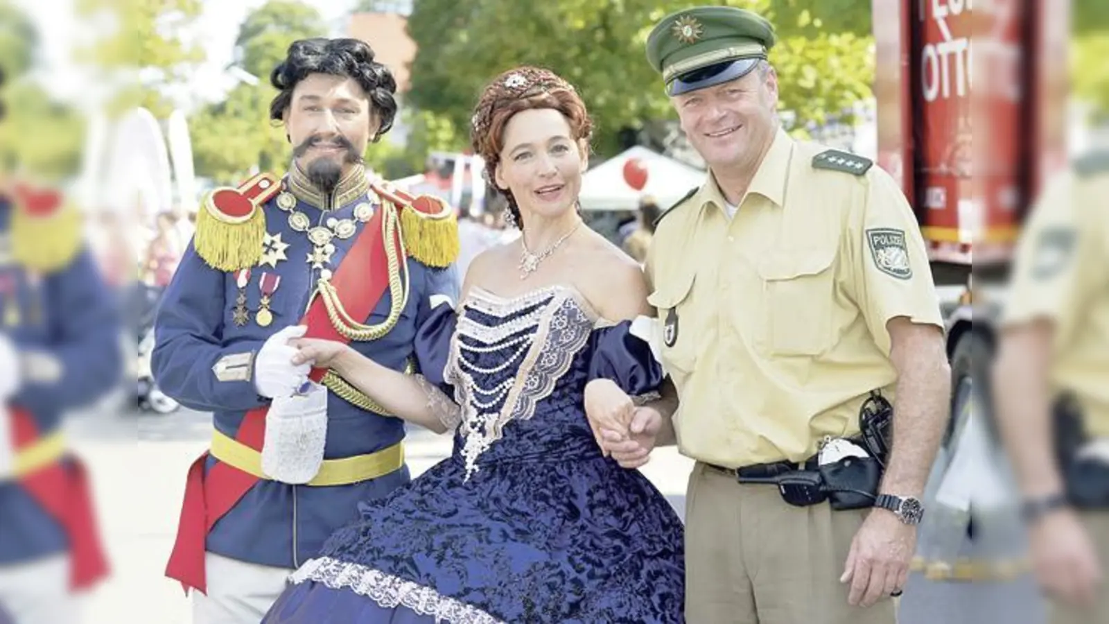 Albert Bauer von der PI 28 begrüßte die königlichen Hohenheiten: König Ludwig II und Sissi.	 (Foto: Schunk)